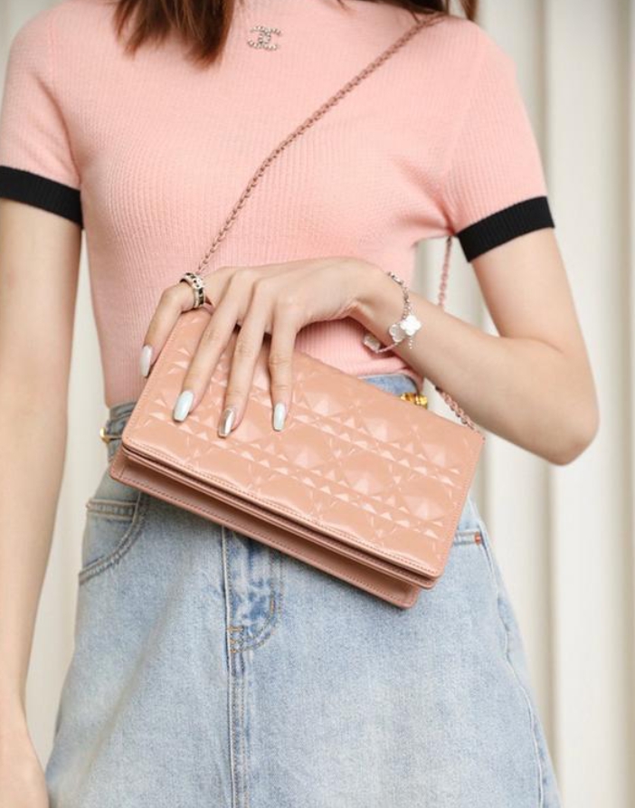 6ac6d954e574e01b900420261902b697_1669793992_2438.jpg 6ac6d954e574e01b900420261902b697_1669793992_2438.jpg