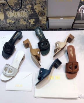 디올 D 클럽 카프스킨 슬라이드 (굽4.5cm) 