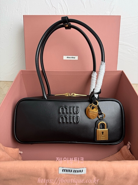미우미우 가죽 보 백 스몰