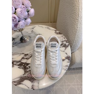 미우미우 스니커즈