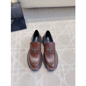 프라다 로퍼