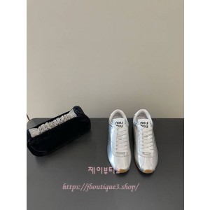 미우미우 스니커즈