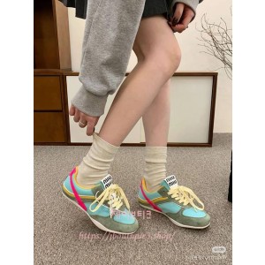 미우미우 스니커즈