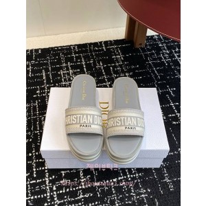 디올 슬리퍼