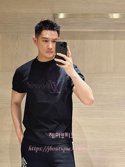 루이비통 남성 반팔 티셔츠