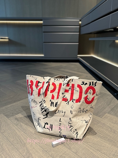 바이레도 DJ Scribble Tote Bag 토트백