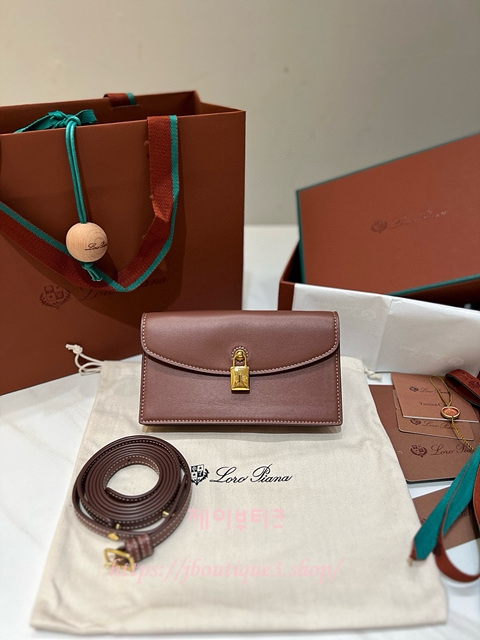 로로피아나 엑스트라 포셰트