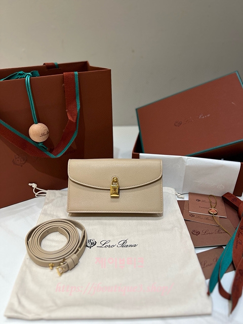 로로피아나 엑스트라 포셰트