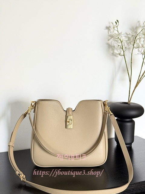 셀린느 소프트 16 까미유 백 스몰