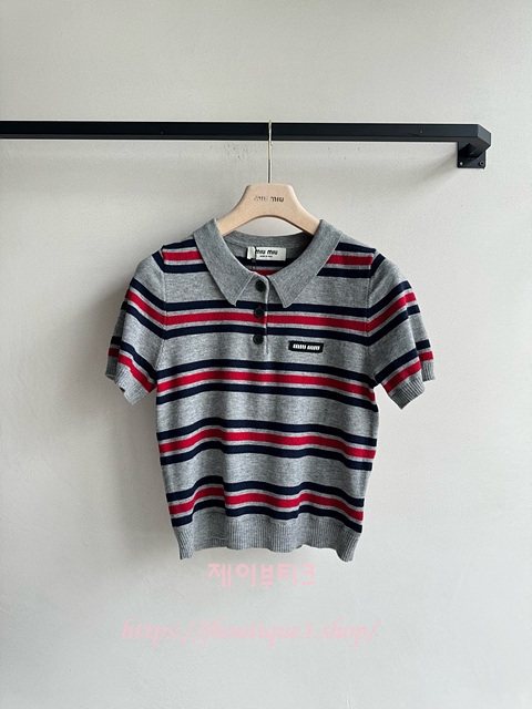 미우미우 반팔 카라 티셔츠