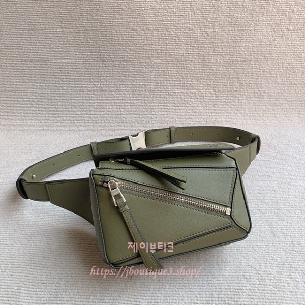 로에베 퍼즐백 미니 범백