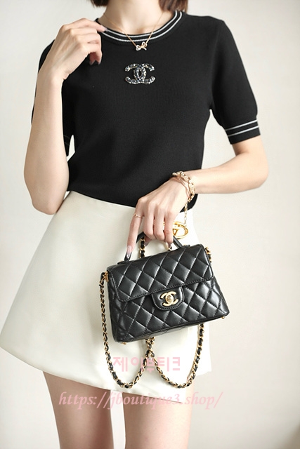 샤넬 25P 탑 핸들 플랩 백