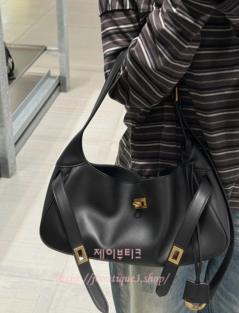 발렌시아가 벨 에어 숄더백