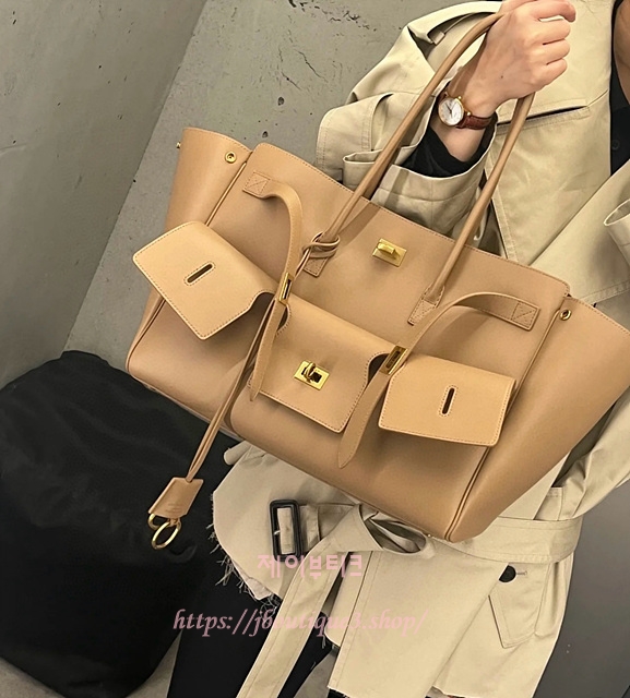 발렌시아가 벨 에어 캐리 올 백 (S,M,XL)