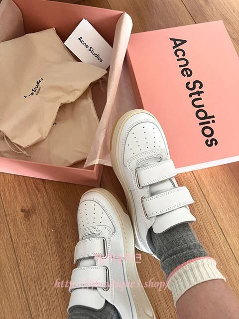 아크네 스튜디오 스니커즈