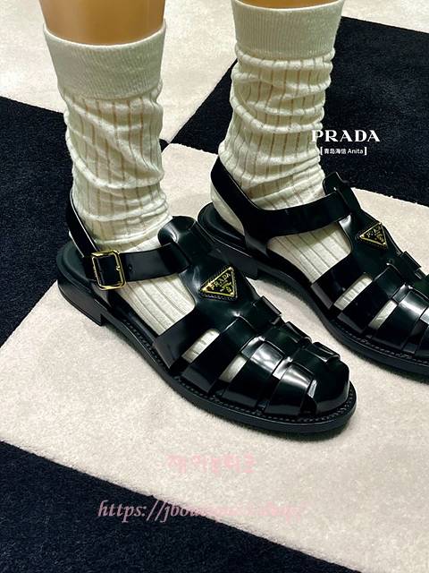 프라다 샌들