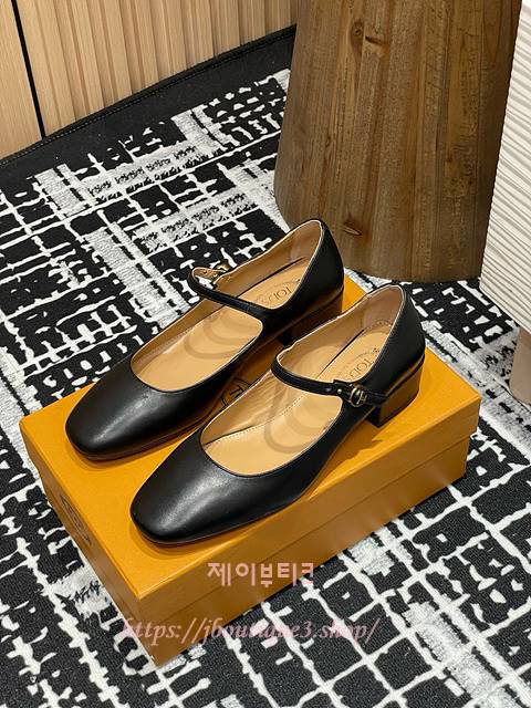 토즈 메리제인 펌프스