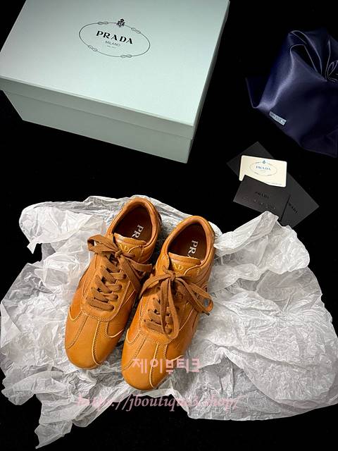 프라다 스니커즈