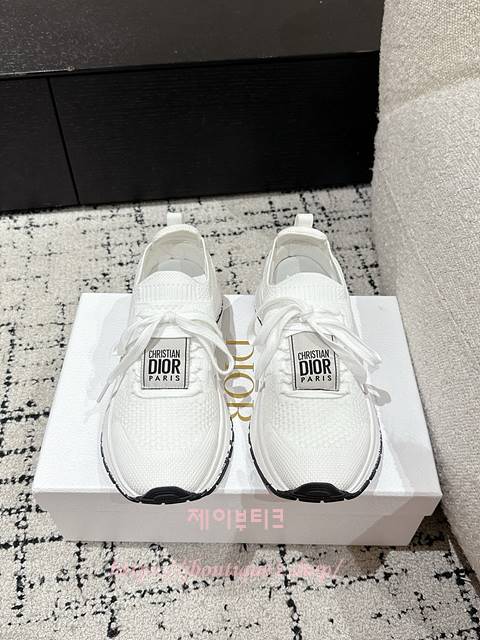 디올 스니커즈