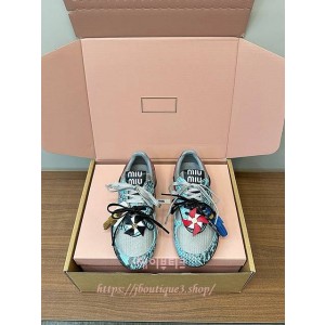 미우미우 스니커즈