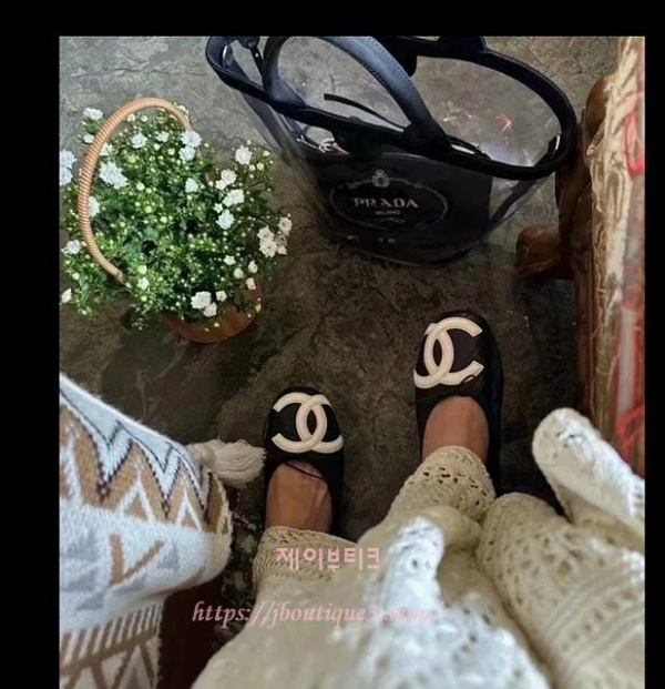 샤넬 깜봉 플랫 슈즈 (2color)