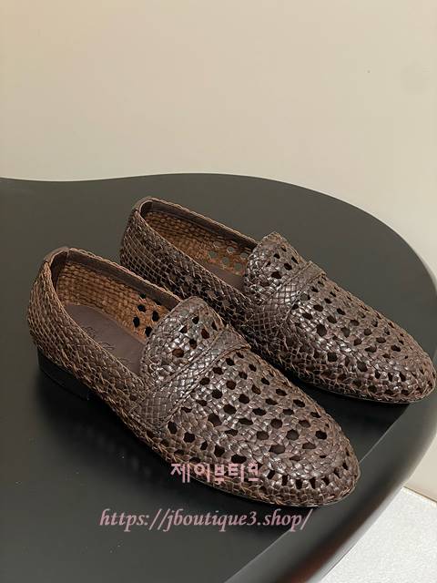 로로피아나 레온 로퍼