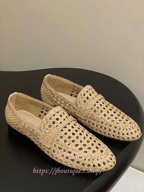 로로피아나 레온 로퍼