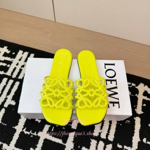 로에베 페탈 애너그램 슬라이드