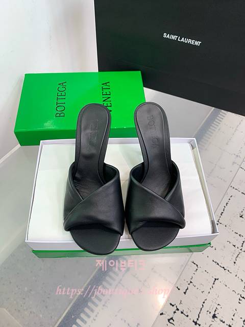 보테가 베네타 블링크 뮬