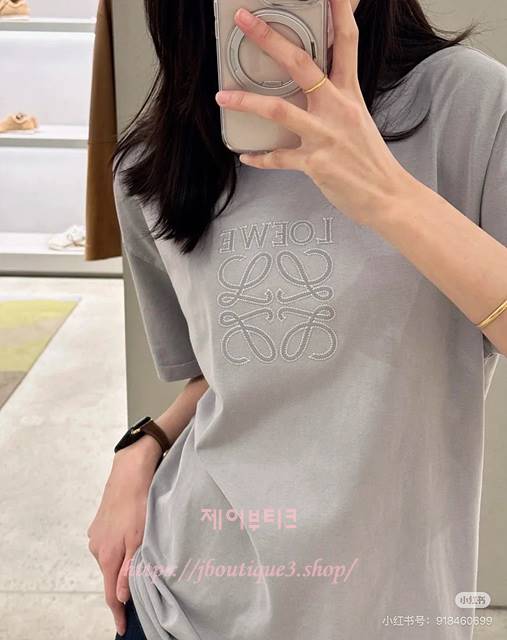 로에베 반팔 티셔츠