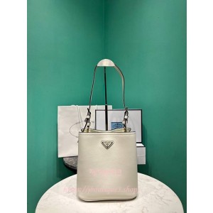 프라다 파니에 토트백