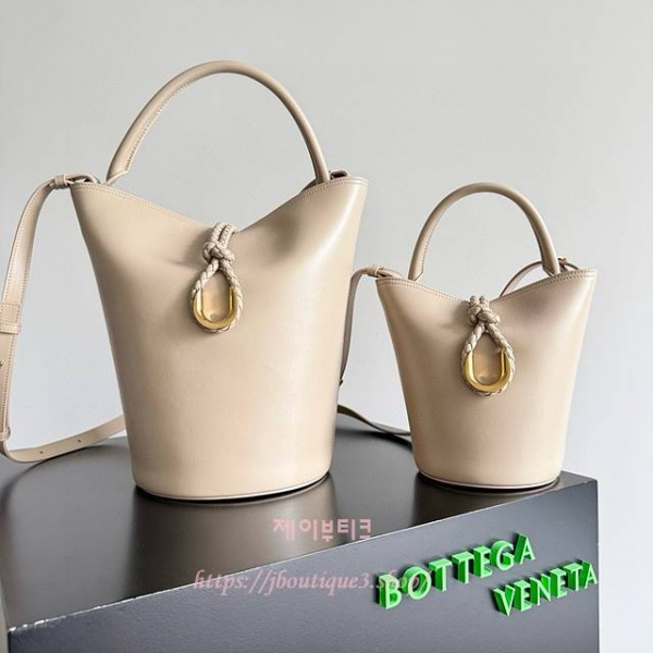 보테가 베네타 리베르타 버킷 (스몰,미디엄)