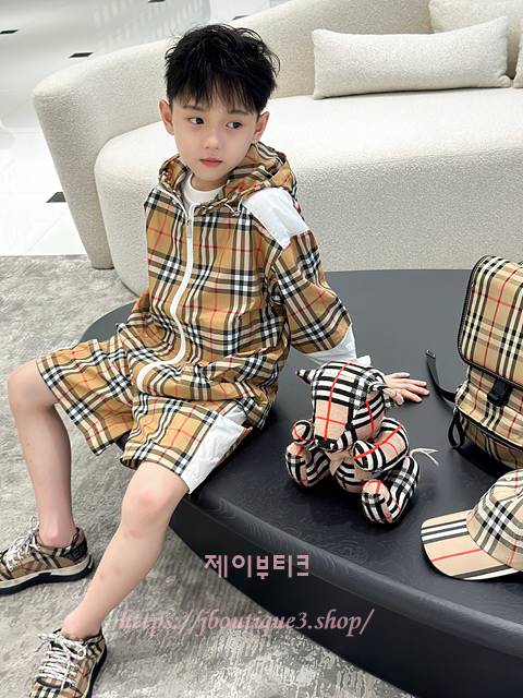버버리 키즈 셋업