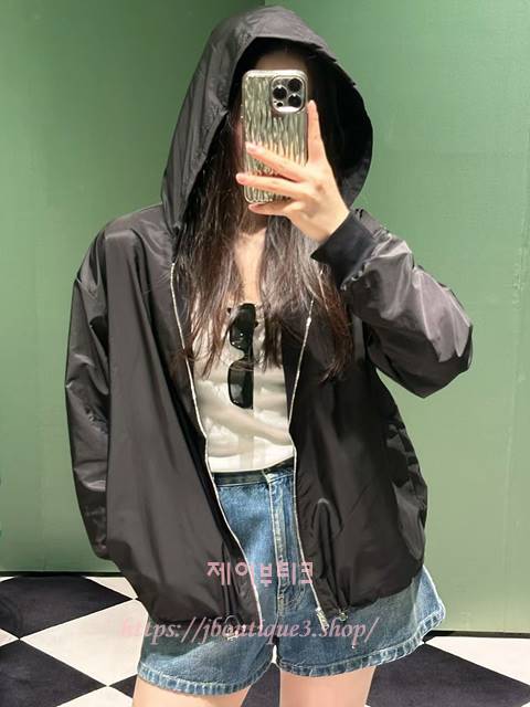 프라다 바람막이 자켓 (2color)