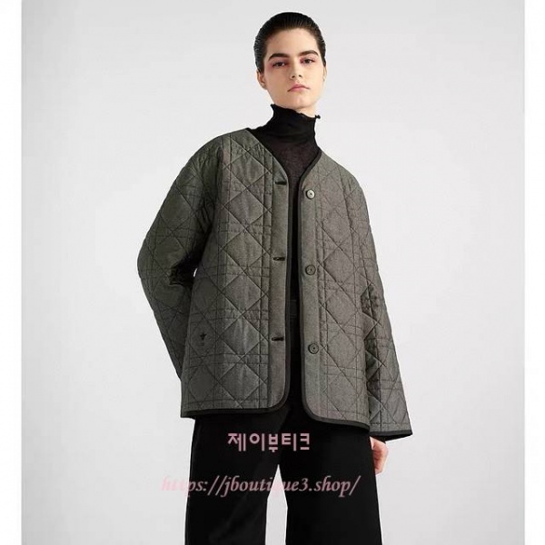 디올 퀼팅 점퍼