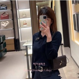 보테가 베네타 안디아모 파우치