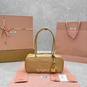 미우미우 가죽 보 백 스몰