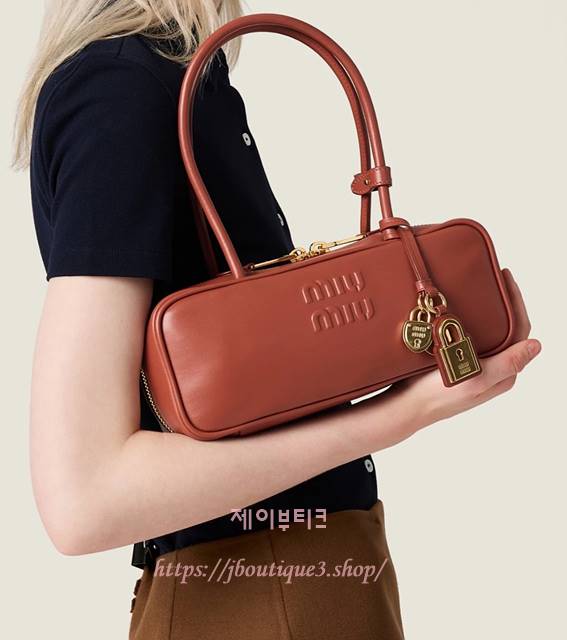 미우미우 가죽 보 백 스몰