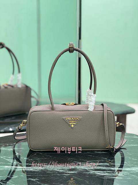 프라다 레더 탑 핸들백 미디엄