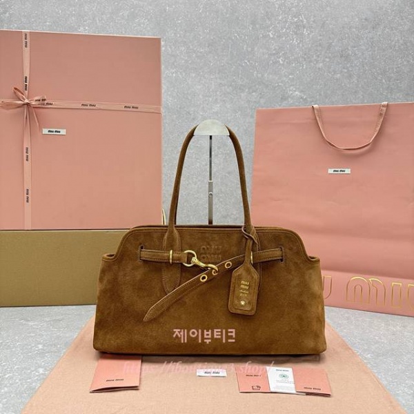 미우미우 스웨이드 아방뛰르 백