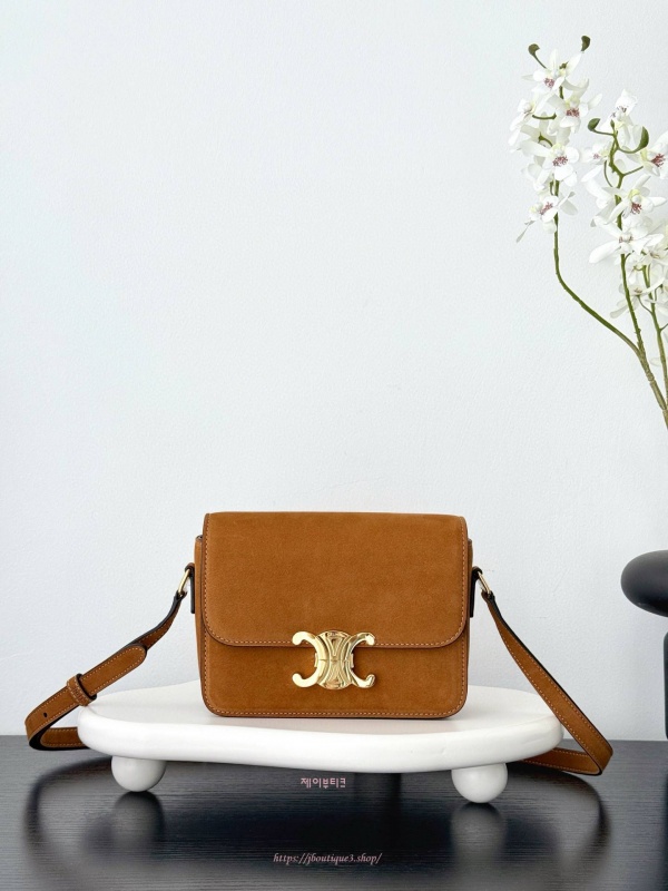 셀린느 트리오페 (18.5,22.5)