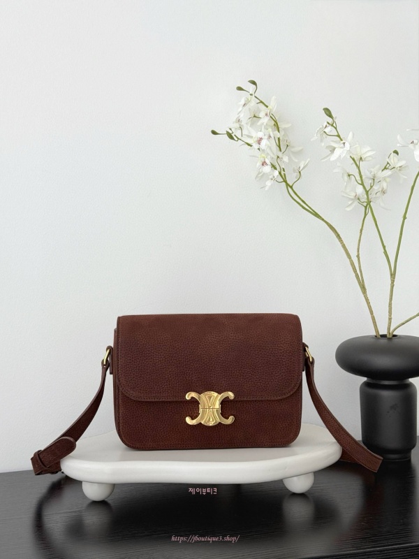 셀린느 트리오페 (18.5,22.5)