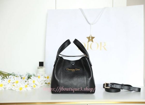 디올 시그니처 버킷백 스몰