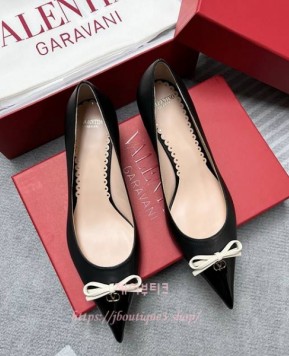 발렌티노 펌프스