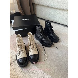 샤넬 퀼팅 레이스업 앵클 부츠 (2color)