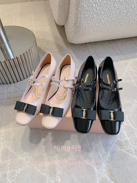 페라가모 바라 보우 펌프스 (2color)