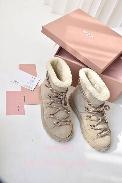 미우미우 페이디드 스웨이드 부츠