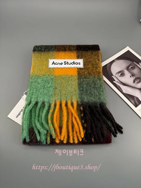 아크네 스튜디오 목도리 머플러