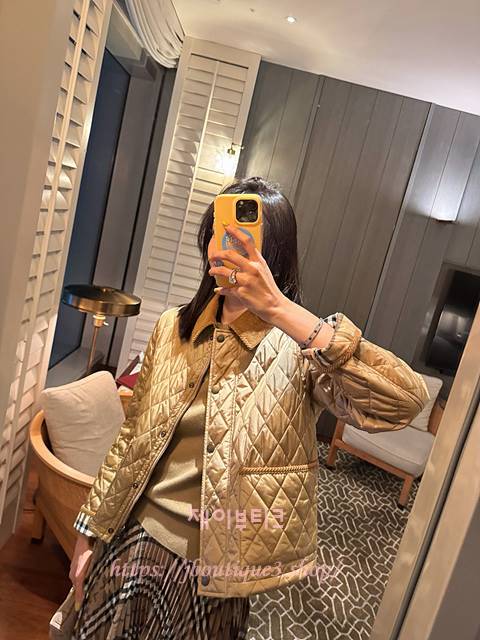 버버리 퀼팅 자켓