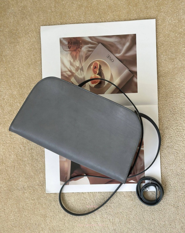 더로우 Peggy 페기 가죽 클러치